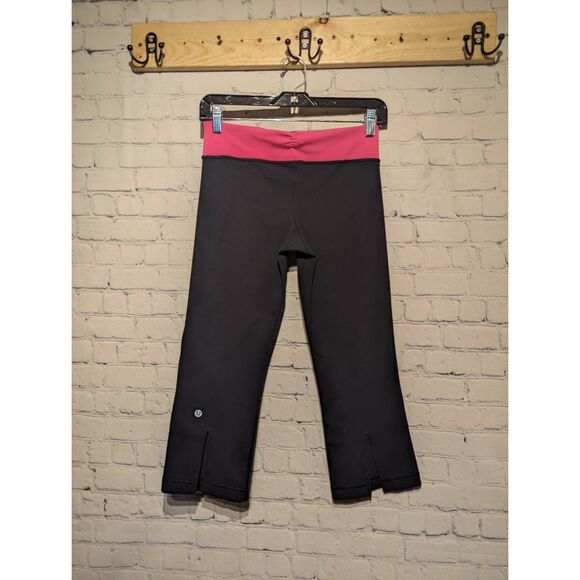 Lululemon cropped athletic leggings 4 * - Picture 3 of 7